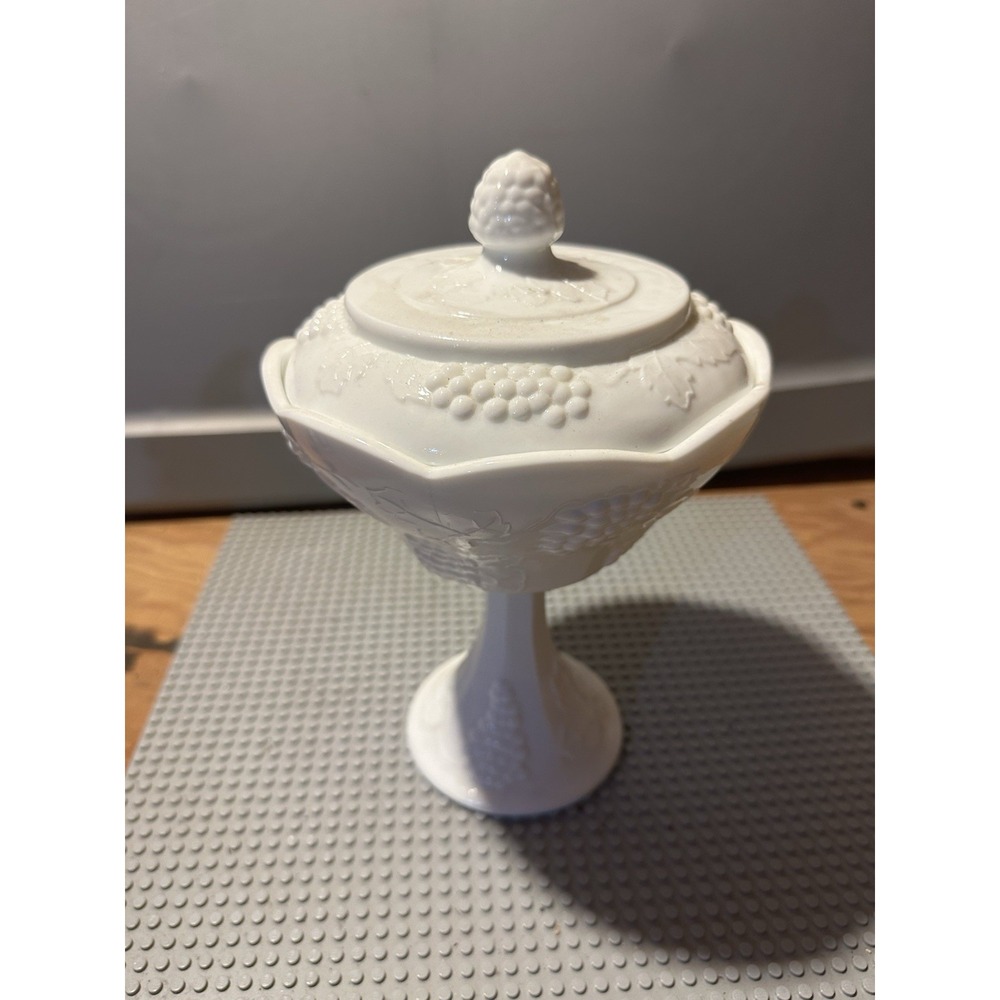 INDIANA COLONY MILK GLASS HARVEST GRAPE WEDDING BOWL WITH LID